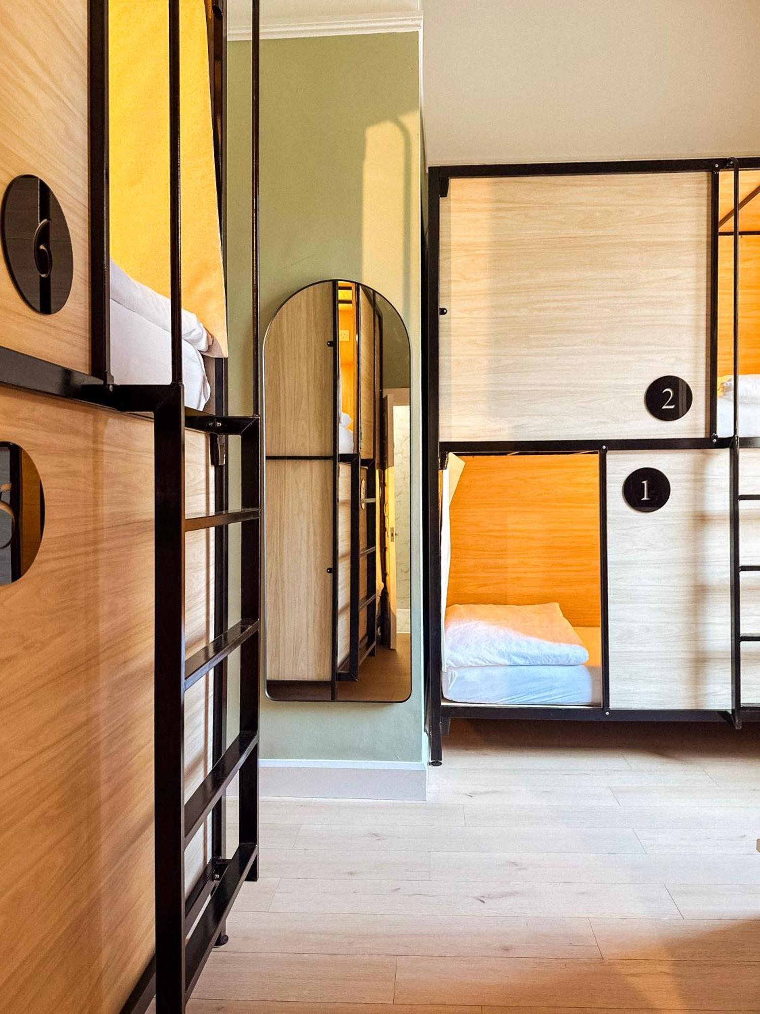 Hostal Gardiner House *